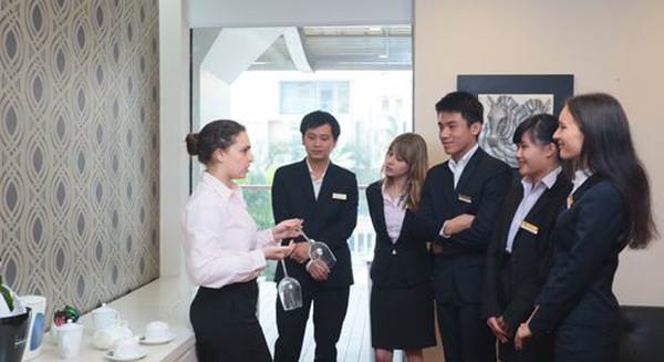 trung cấp quản trị nhà hàng