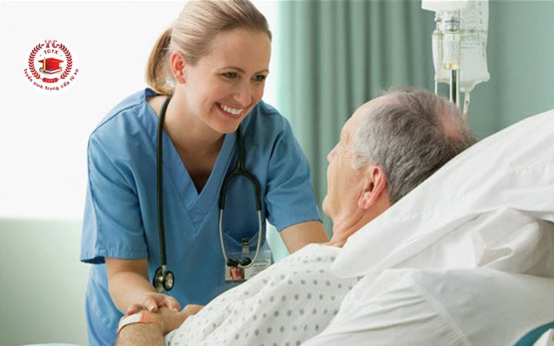 Lương và chế độ đãi ngộ khi sở hữu bằng Cao đẳng Điều dưỡng