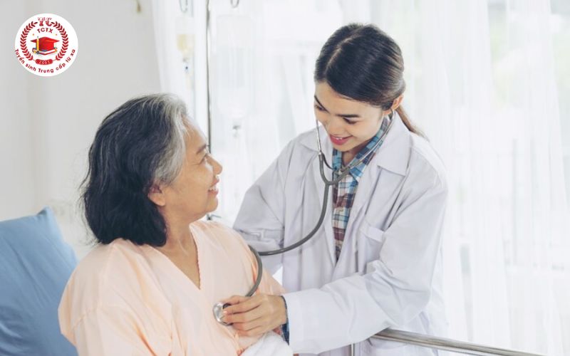 Tốt nghiệp Cao đẳng Điều dưỡng ra trường làm gì?