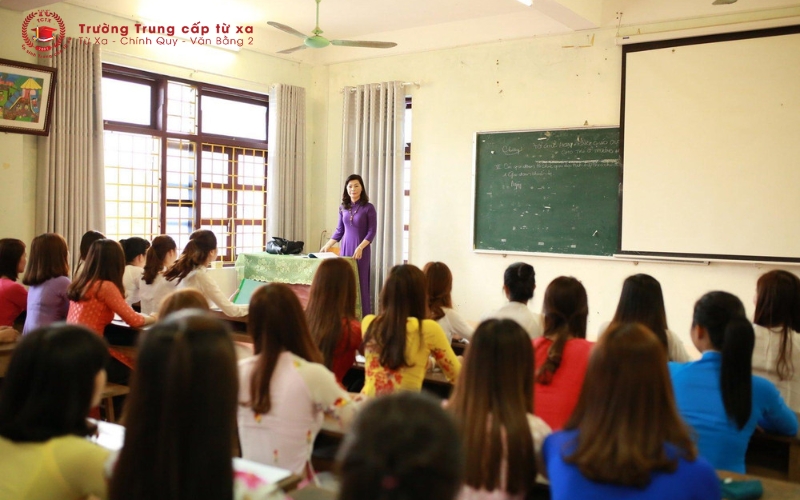 Lợi ích của hình thức Cao đẳng Sư phạm Mầm non vừa học vừa làm