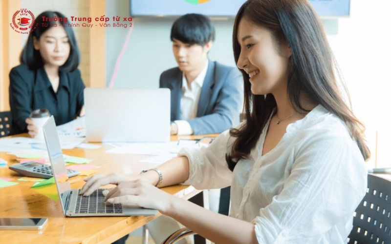 Thời gian học ngắn – Ra trường sớm, đi làm ngay