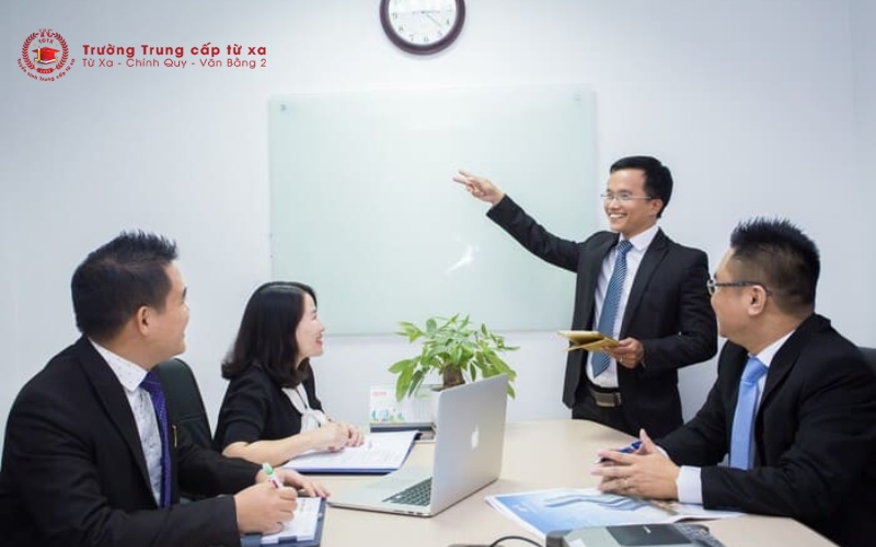 Ai nên học Trung cấp Pháp luật