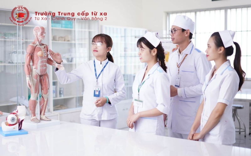 Học Trung cấp Điều dưỡng cấp tốc tại Trường Trung Cấp Từ Xa – Lựa chọn đáng tin cậy