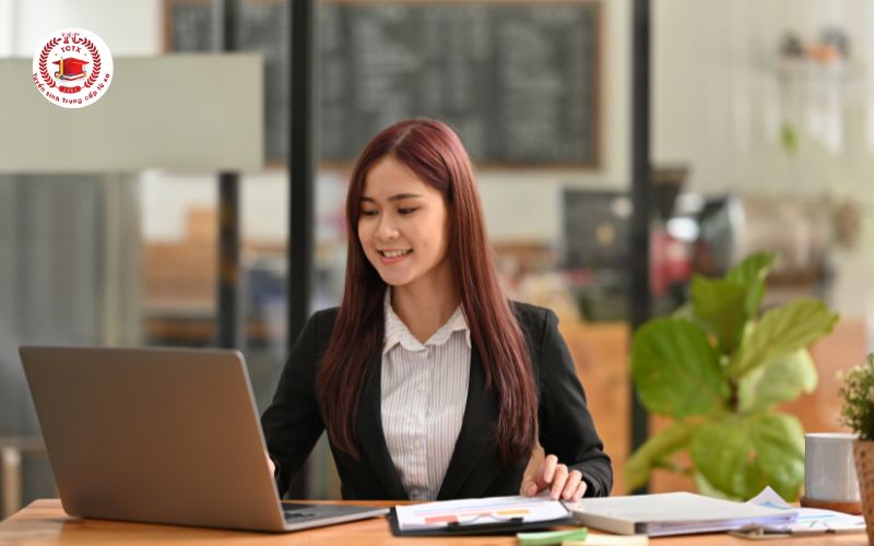 Trung cấp Văn thư hành chính