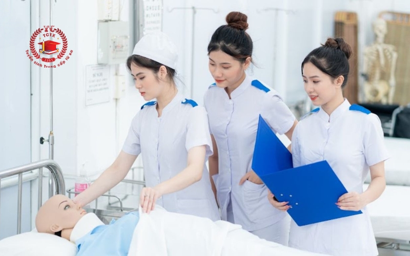 Bằng Cao đẳng Y sĩ đa khoa vừa học vừa làm có giá trị gì?