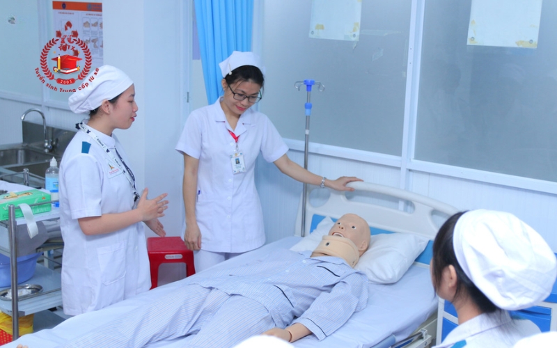 Chương trình học Cao đẳng Y sĩ đa khoa vừa học vừa làm