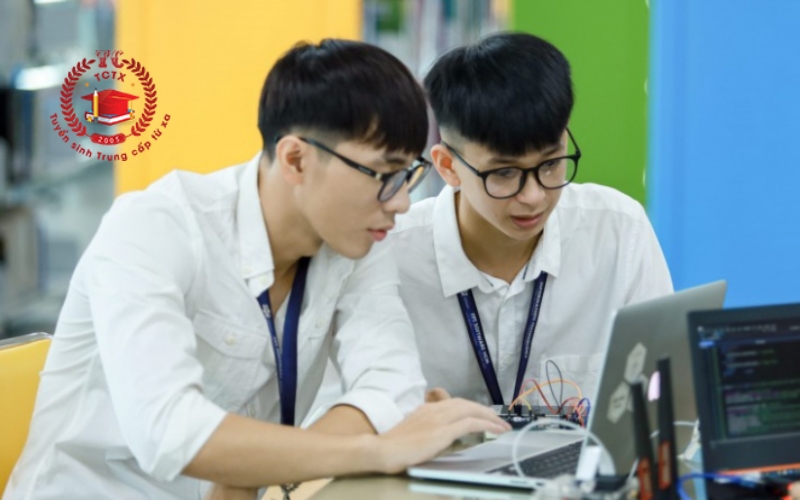 Chương trình học Trung cấp Công nghệ Thông tin từ xa tại Trung cấp Từ xa
