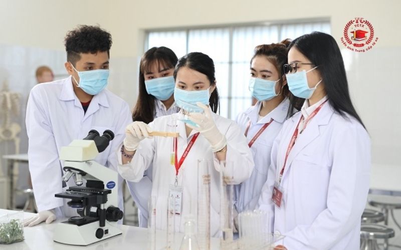 Có bằng Trung cấp Dược Chính quy có được mở nhà thuốc không?