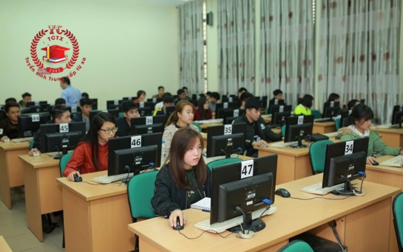 Thông tin tuyển sinh Trung cấp Công nghệ Thông tin từ xa
