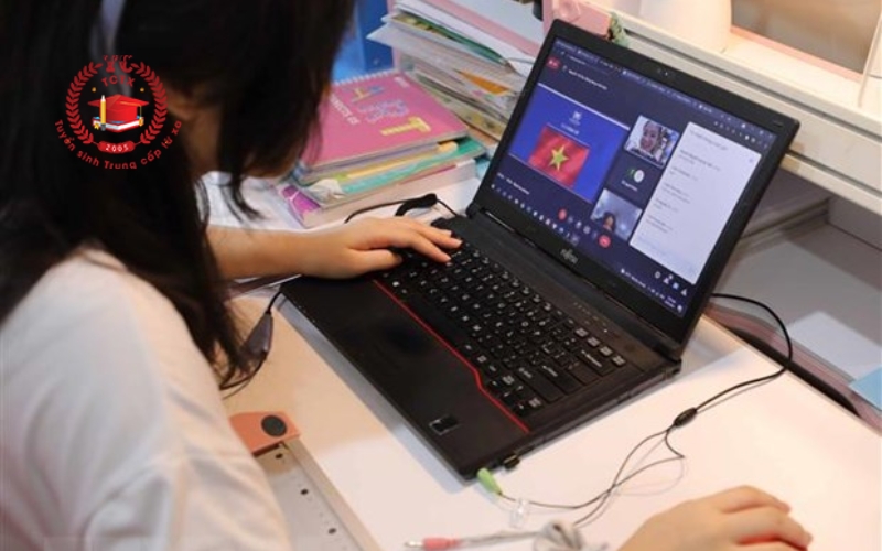 Thông tin tuyển sinh văn bằng 2 Trung cấp Tiếng Anh online