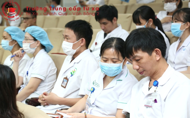 Cơ hội việc làm sau khi tốt nghiệp Trung cấp Điều dưỡng 
