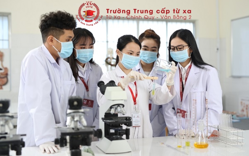 Khung chương trình khi học Trung cấp Dược tại Trường Cao đẳng Y Dược Từ Xa