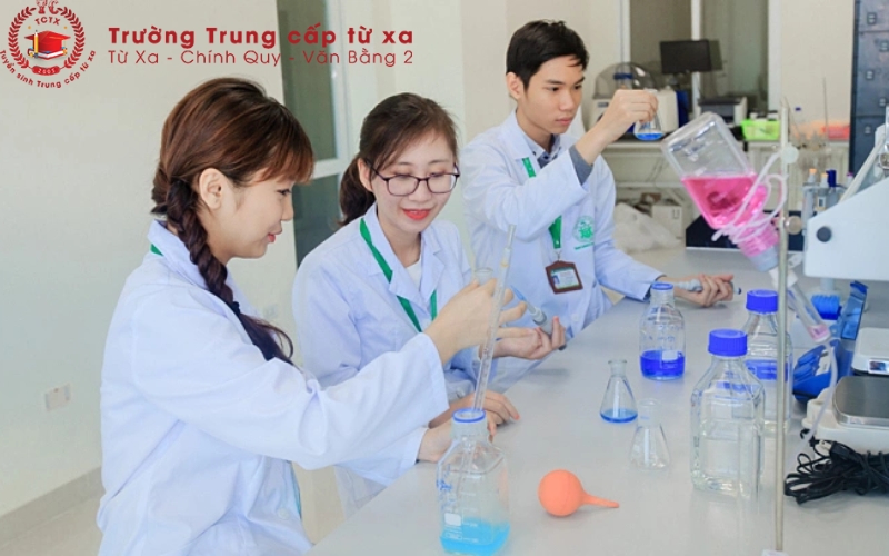 Lợi ích khi học Trung cấp Y sĩ đa khoa