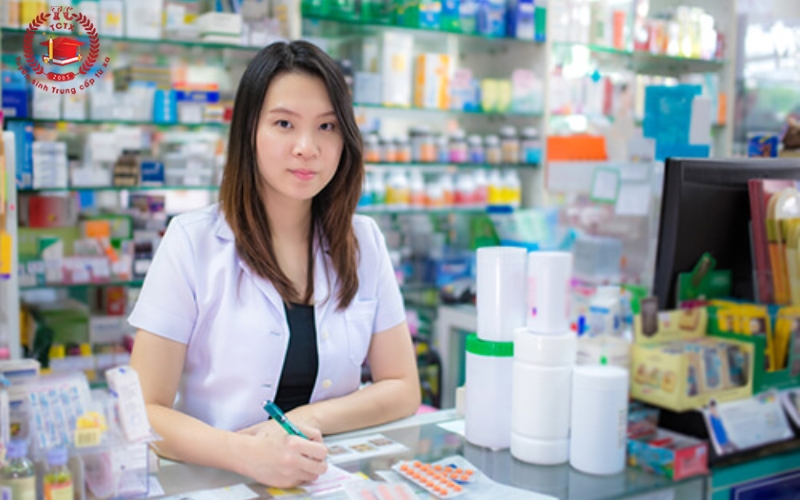 Trung cấp Dược là gì?