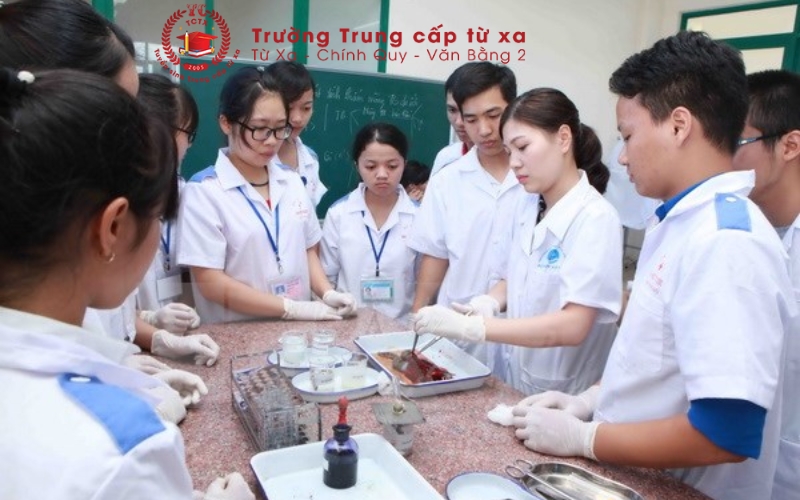 Trung cấp Y sĩ đa khoa là gì?