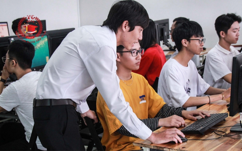 Chương trình khung Trung cấp Công nghệ Thông tin cấp tốc