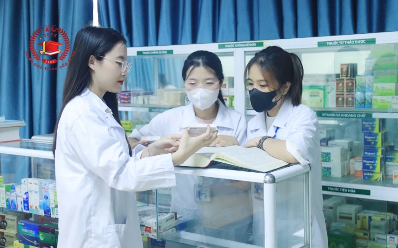 Thông tin tuyển sinh Trung cấp Dược từ xa