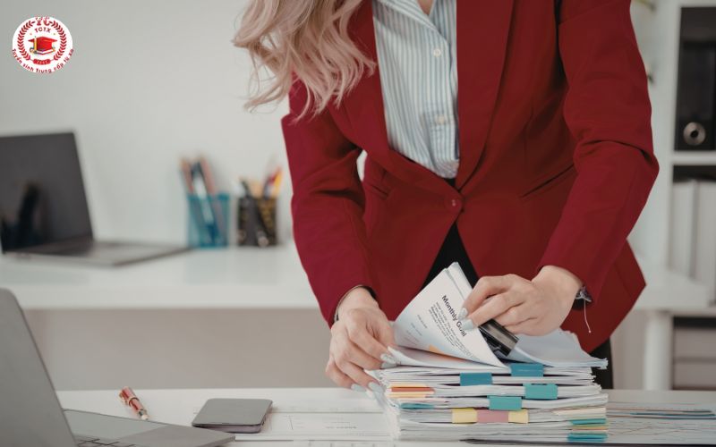 Ai nên học Cao đẳng Văn thư hành chính?