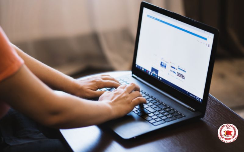 Hình thức xét tuyển học Trung cấp Công nghệ thông tin online