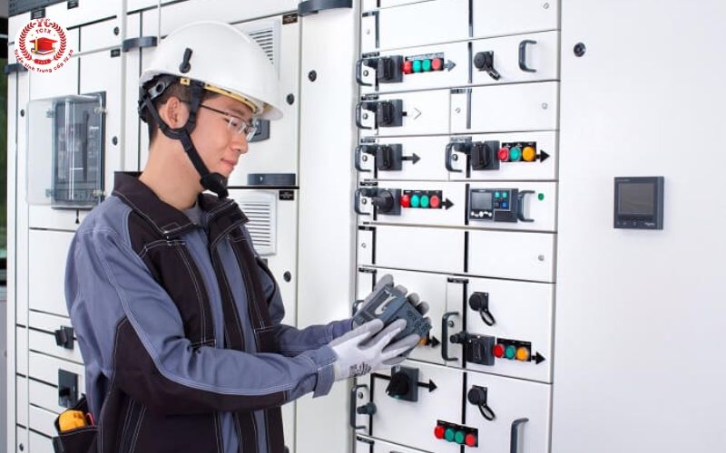 Học phí Trung cấp Điện công nghiệp dễ chịu