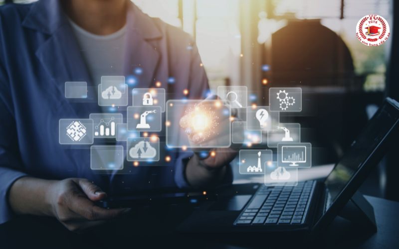 Học Trung cấp Công nghệ thông tin hình thức nào? Có học online, từ xa không?