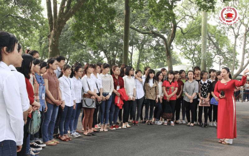 Cao đẳng Hướng dẫn du lịch là ngành gì?