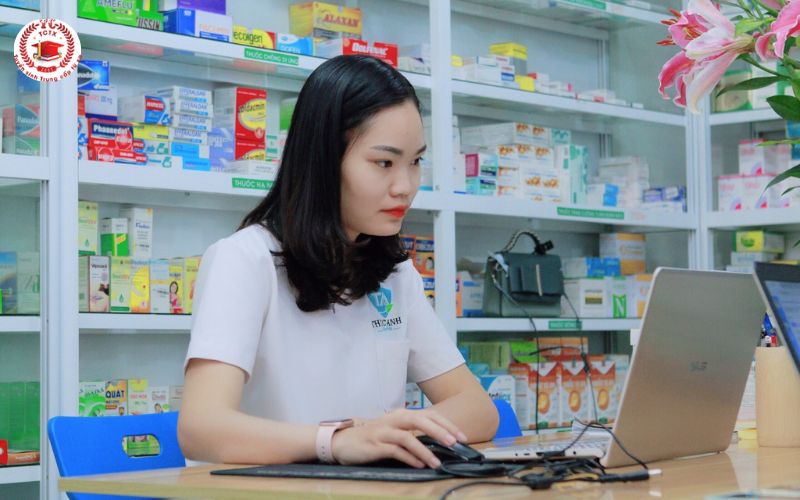 Dược sĩ bán thuốc là làm những gì?