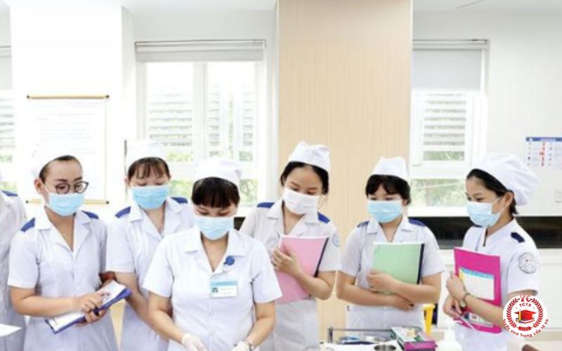 Vì sao nên học Trung cấp Y sĩ đa khoa vừa học vừa làm năm 2026?