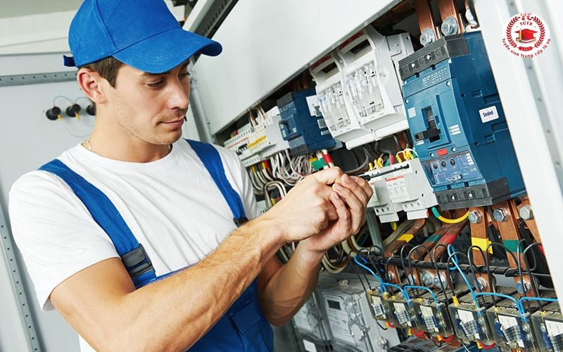 Cơ hội việc làm sau khi tốt nghiệp Cao đẳng Điện tử công nghiệp