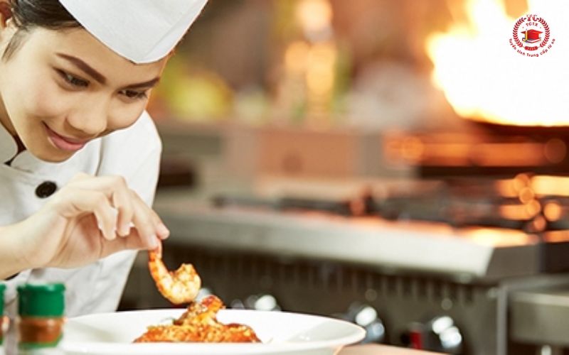 Đối tượng nên học Trung cấp Kỹ thuật chế biến món ăn Từ xa