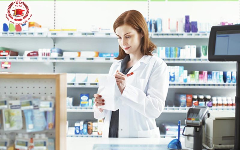 Học Dược mất bao lâu