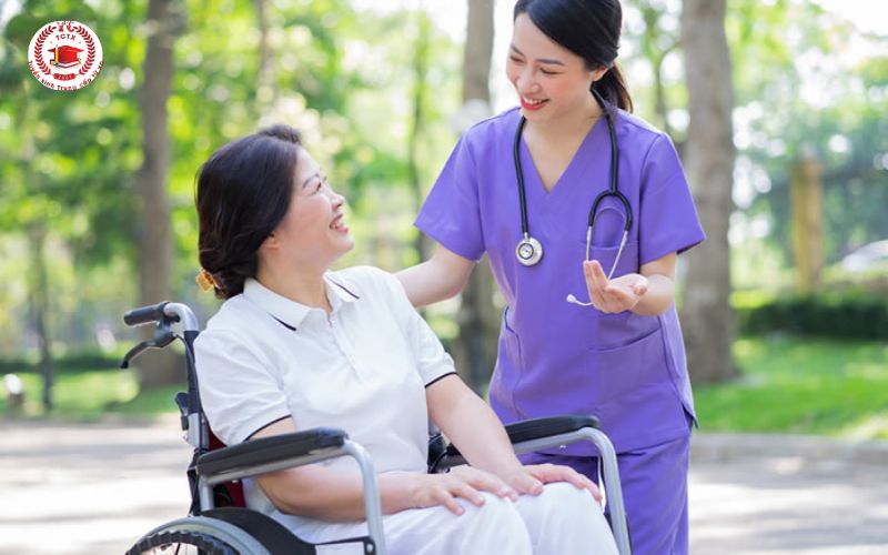 Học Trung cấp Điều dưỡng online ra làm gì?