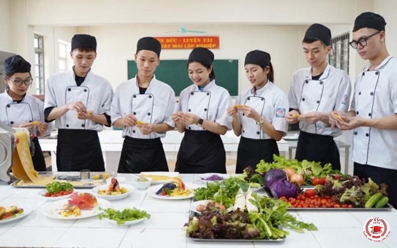 Học Trung cấp ngành Kỹ thuật chế biến món ăn sẽ học những gì?