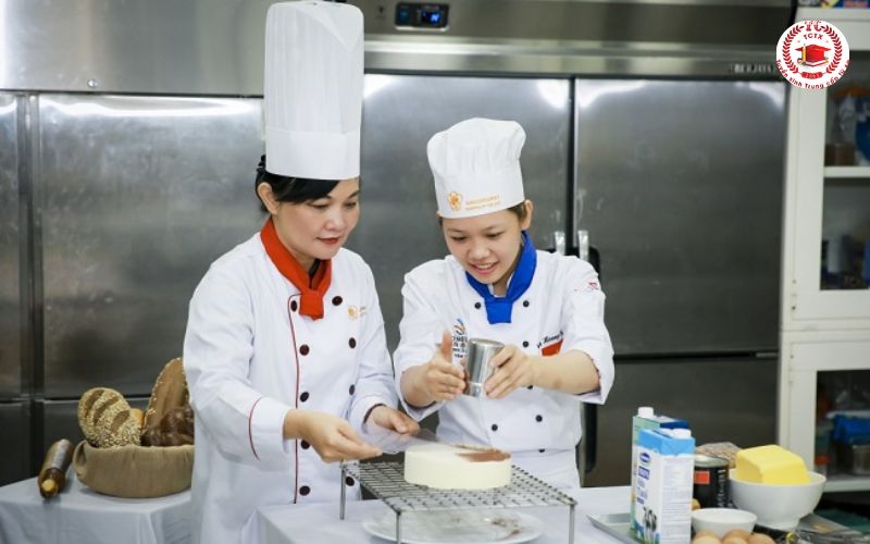 Lợi ích khi học Trung cấp ngành Kỹ thuật chế biến món ăn tại Trường Trung Cấp Từ Xa?