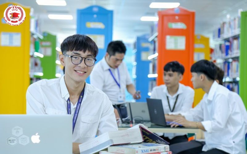 Ai nên học Văn bằng 2 ngành Công nghệ thông tin?