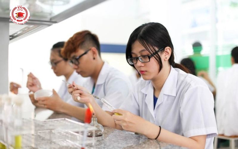 Thời gian học ngành Y Dược bao lâu?