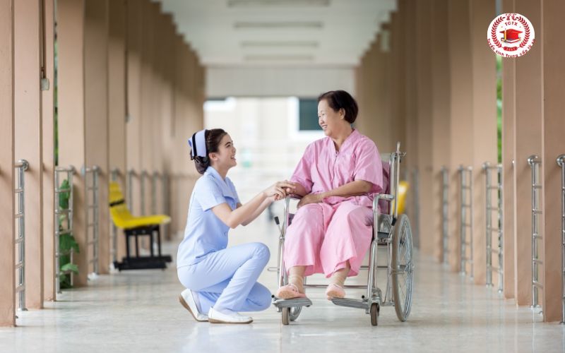 Vì sao nhiều người chọn học Điều dưỡng tại TPHCM?