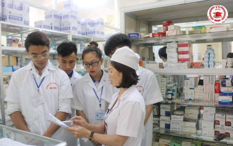 Vì sao nhiều người chọn học liên thông lên bác sĩ?