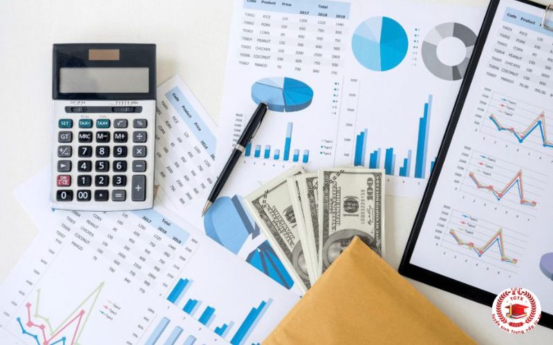 Ai phù hợp học bằng Trung cấp ngành Kế toán online?