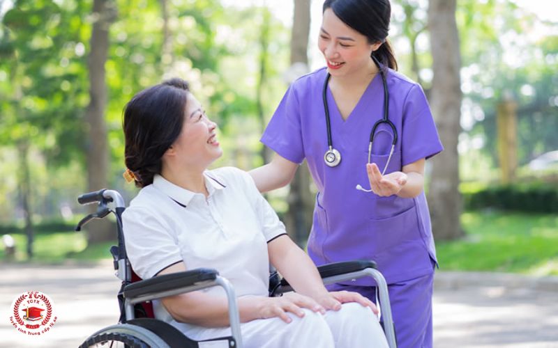 Học Liên thông Trung cấp lên Cao đẳng Điều dưỡng có khó không?