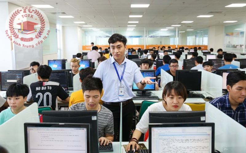 Chương trình học Ngành Công nghệ thông tin học Online gồm những gì?