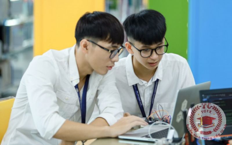 Học Trung cấp Công nghệ thông tin văn bằng 2