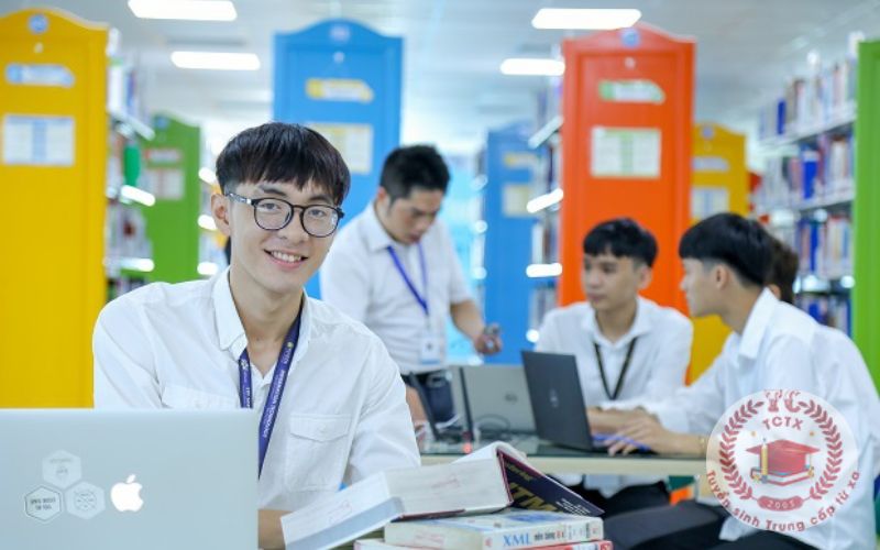 Ngành Công nghệ thông tin học Online có được cấp bằng chính quy không?