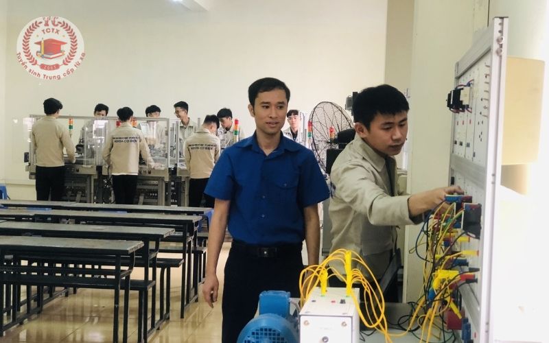 Trung cấp Điện công nghiệp học cuối tuần
