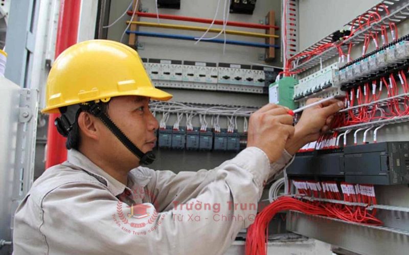 Nên học Cao đẳng Điện công nghiệp học online ở đâu?