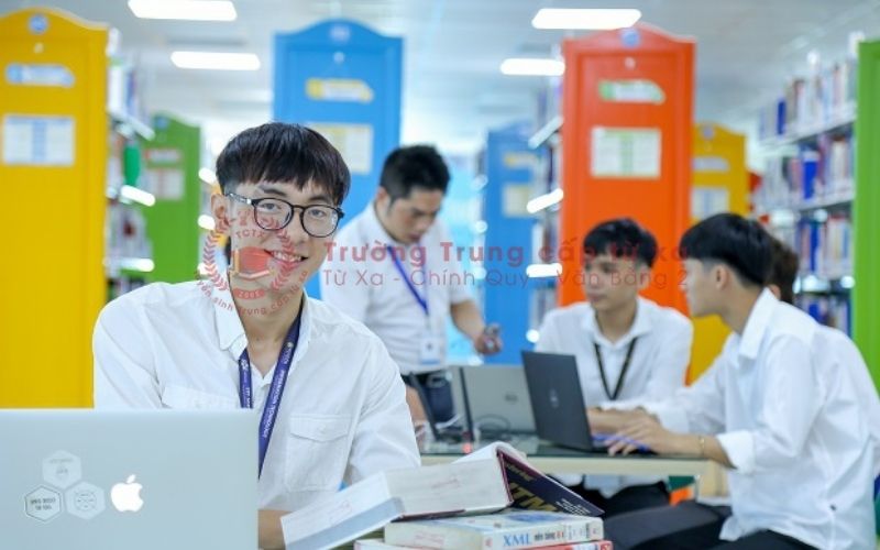 Công nghệ thông tin học cuối tuần