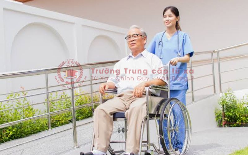 Trung cấp ngành Điều dưỡng học ngoài giờ hành chính