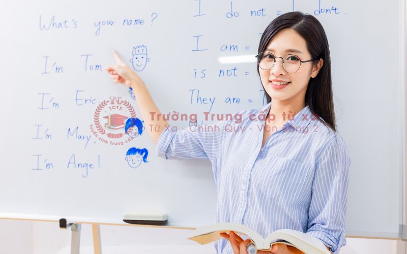 Học lớp Tiếng Anh học ngoài giờ hành chính sẽ học những gì?