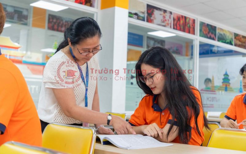 Ngành Tiếng Trung học ngoài giờ hành chính