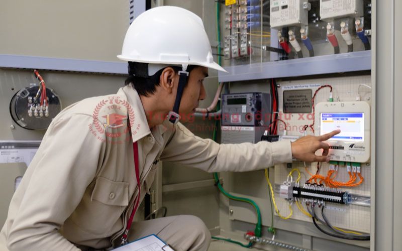 Chương trình học Điện công nghiệp cấp tốc